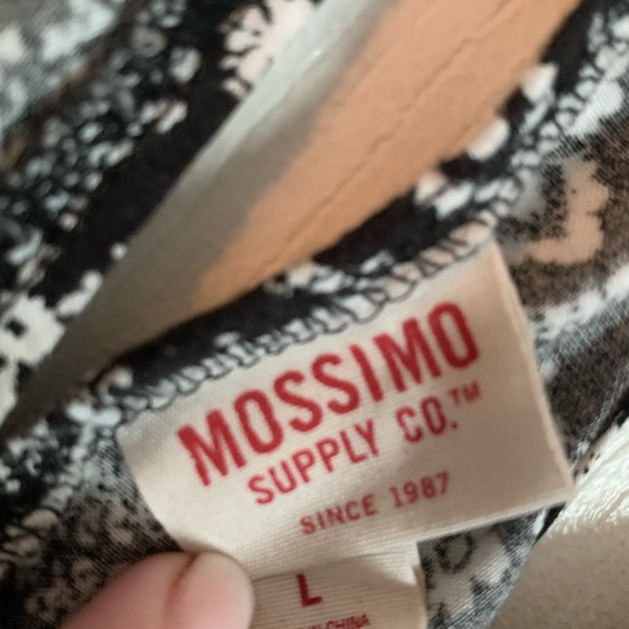 Mossino white and black tank top lace bottom - Picture 4 of 4